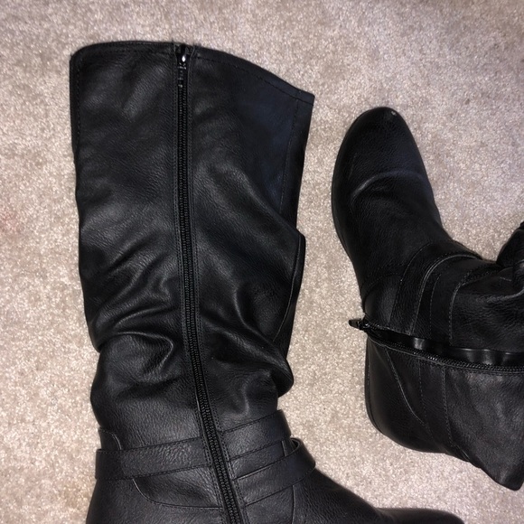 Black tall boots for fall - Picture 3 of 5